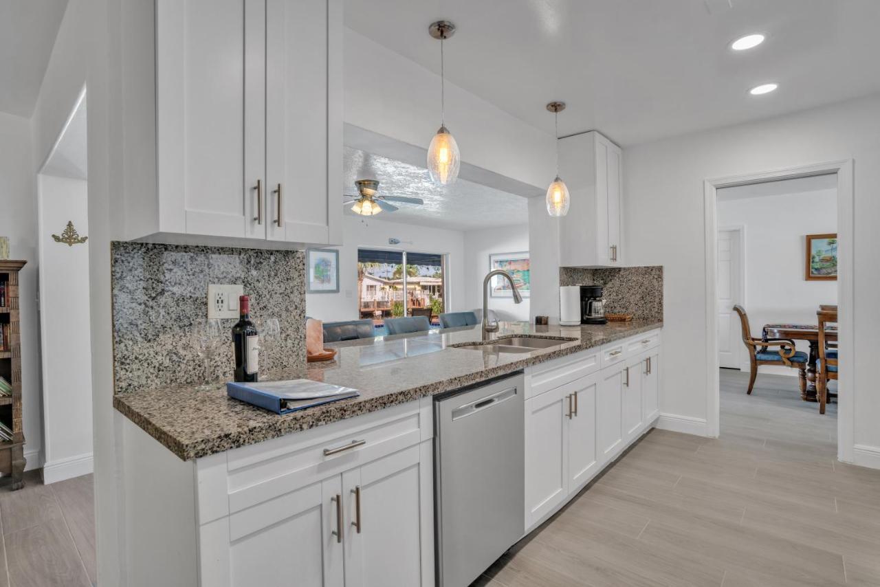 4 Bd Near Beach Spacious Solar Heated Pool Waterfront Home Pompano Beach Extérieur photo